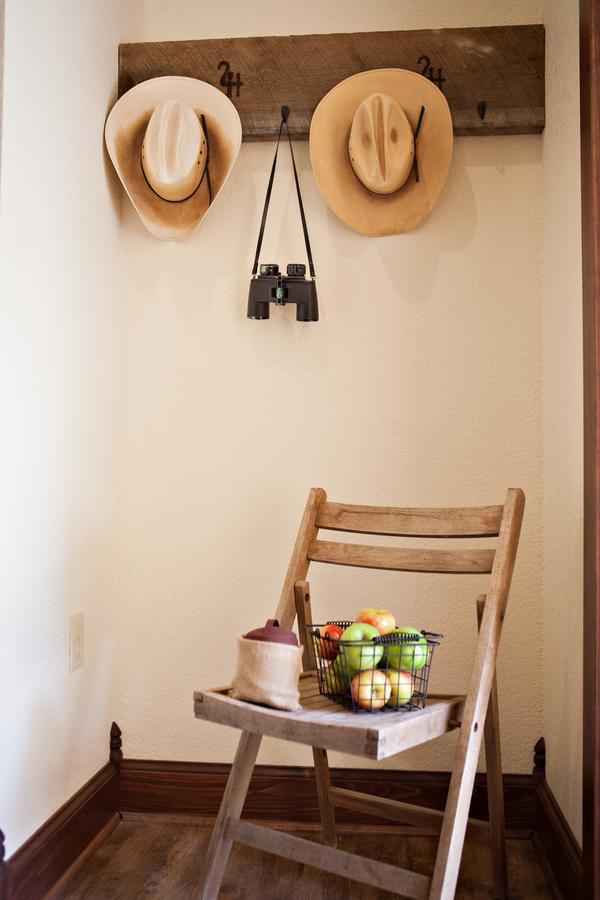 Two Hats Ranch Bed and Breakfast Big Rapids Exteriör bild